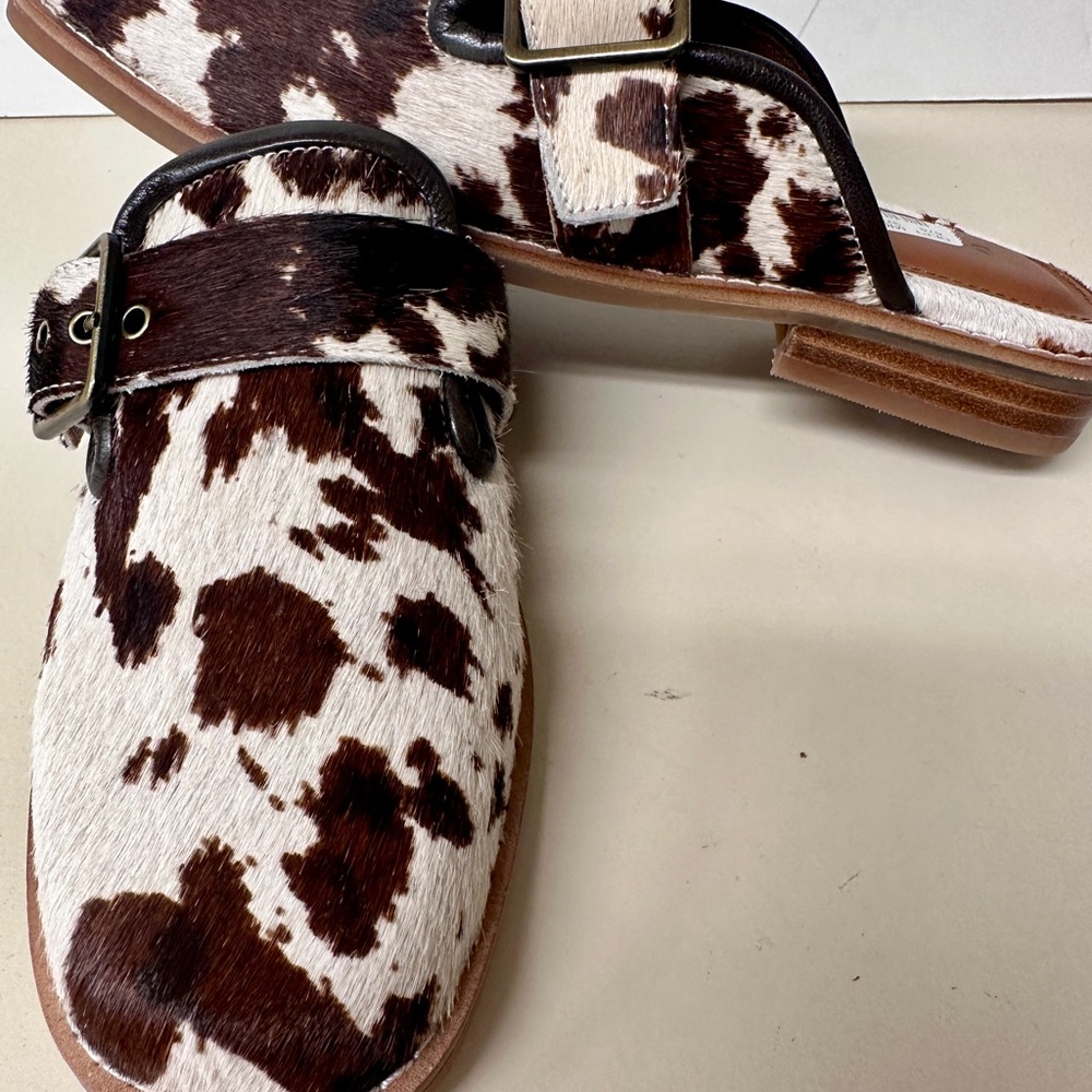 Donald J. Pliner Brown & White Cowhide Slip-On Mule